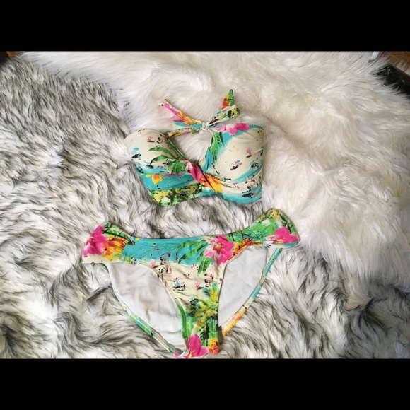 Eidon bathing suit/ small petite - Picture 2 of 9